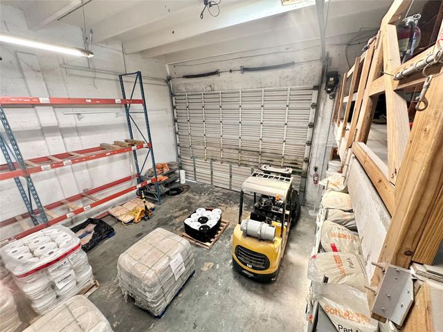 5751 Dawson St, Hollywood, FL 33023