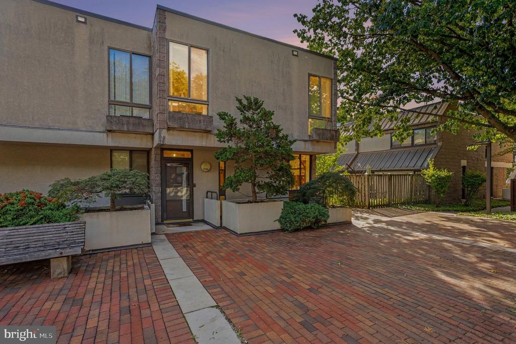 2350 SORREL CT, Baltimore, MD 21209