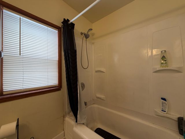 12504 Maple Avenue, Blue Island, IL 60406