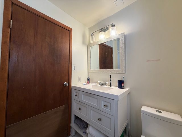 12504 Maple Avenue, Blue Island, IL 60406