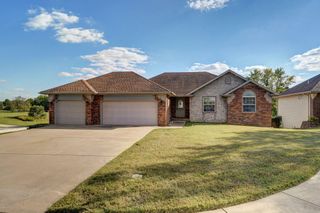 3582 North Thistlewood Court, Springfield, MO 65803