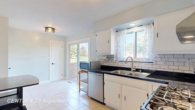 10098 N Lewis Road, Clio, MI 48420