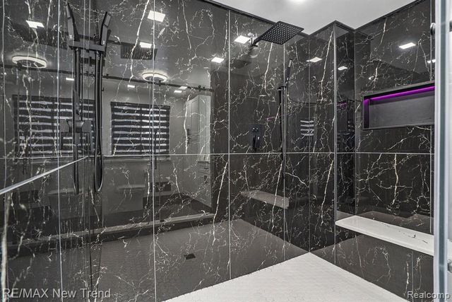 7135 Capri Drive, White Lake, MI 48383