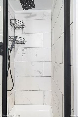 7135 Capri Drive, White Lake, MI 48383