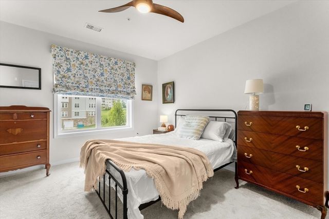 3202 Peters Farm Way 202, Westborough, MA 01581