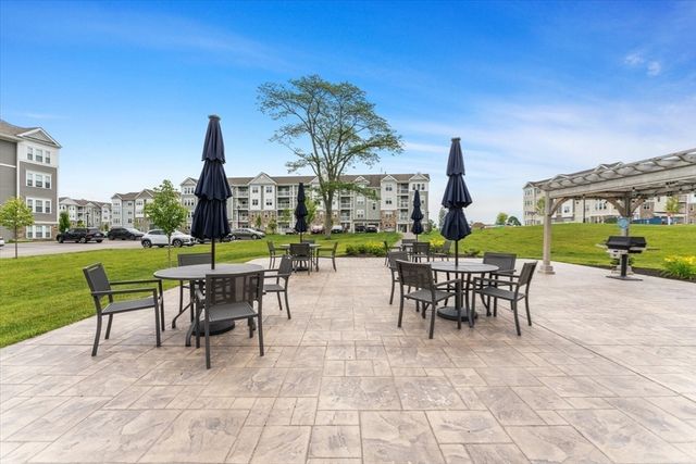 3202 Peters Farm Way 202, Westborough, MA 01581