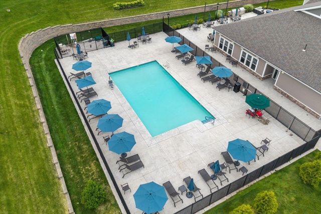 3202 Peters Farm Way 202, Westborough, MA 01581