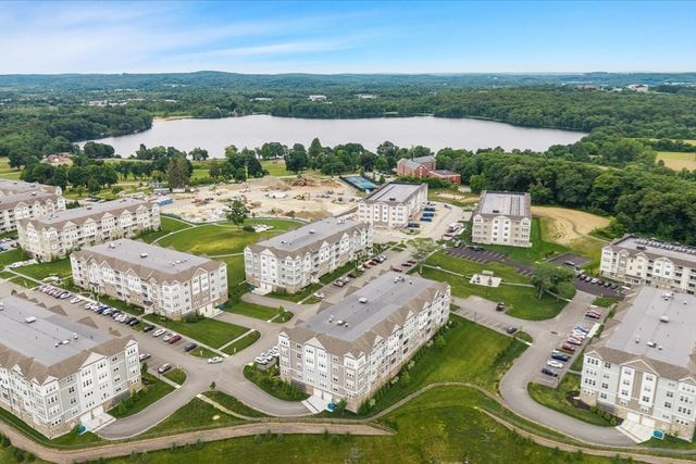 3202 Peters Farm Way 202, Westborough, MA 01581