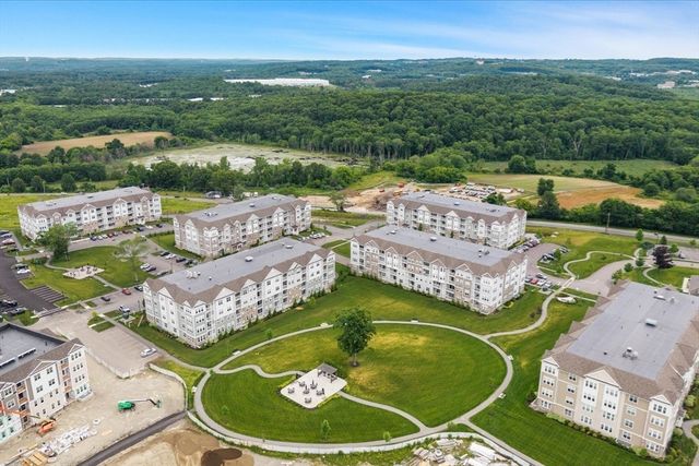 3202 Peters Farm Way 202, Westborough, MA 01581