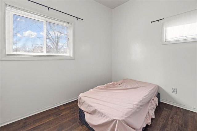 2407 NE 57th Terrace, Gladstone, MO 64118