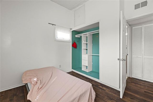 2407 NE 57th Terrace, Gladstone, MO 64118