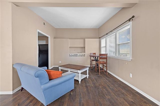 2407 NE 57th Terrace, Gladstone, MO 64118