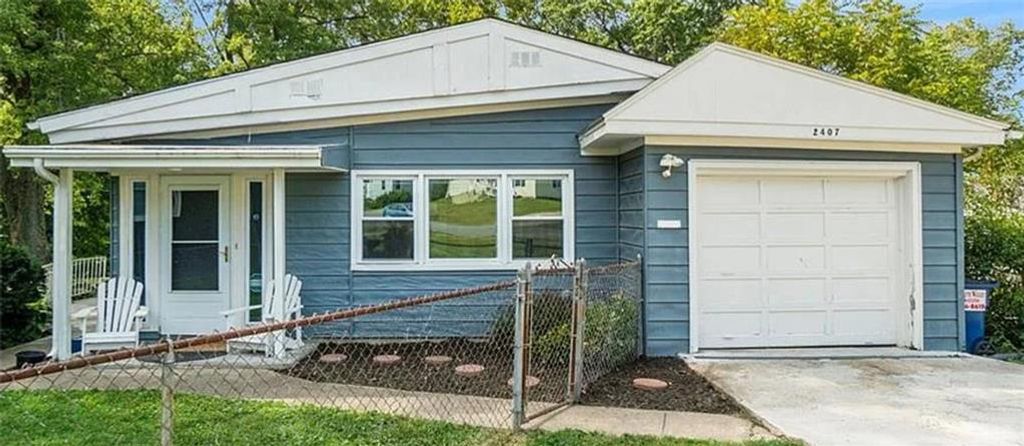 2407 NE 57th Terrace, Gladstone, MO 64118