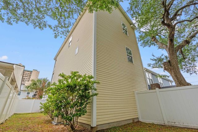 3806 Dunes St., North Myrtle Beach, SC 29582