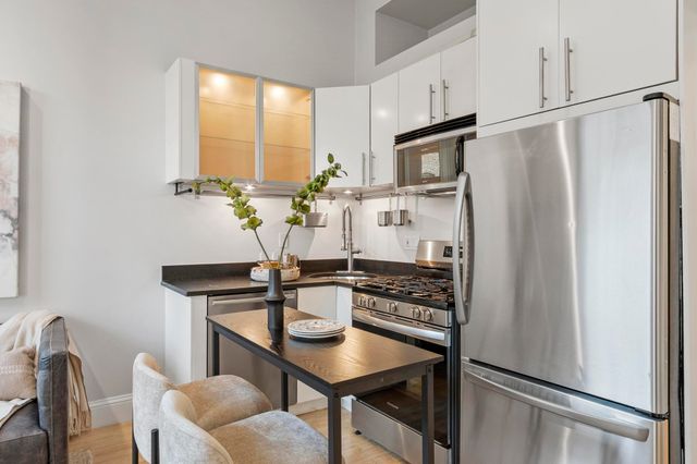 290 Columbus Ave 5, Boston, MA 02116