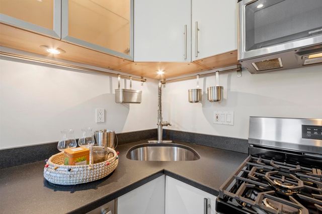 290 Columbus Ave 5, Boston, MA 02116