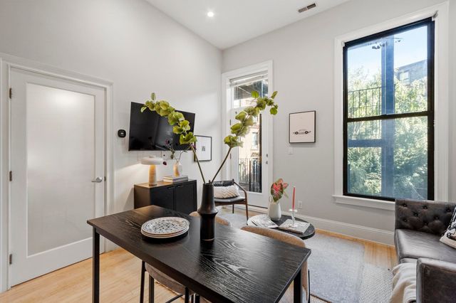 290 Columbus Ave 5, Boston, MA 02116