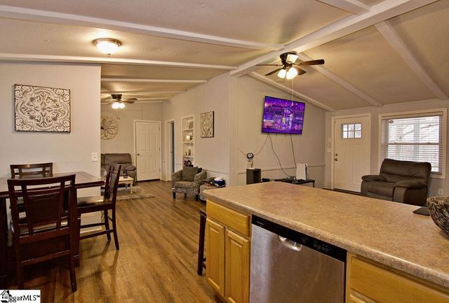 112 Berry Glen Road, Pelzer, SC 29669