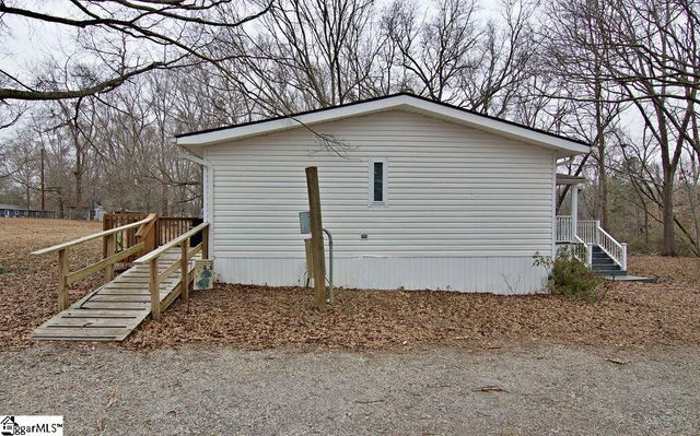 112 Berry Glen Road, Pelzer, SC 29669