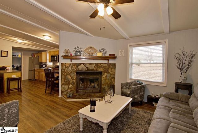 112 Berry Glen Road, Pelzer, SC 29669