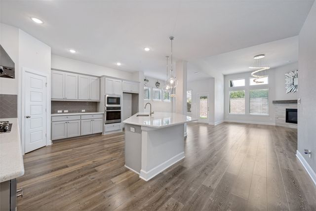 2615 High Bluff Drive, Mansfield, TX 76063