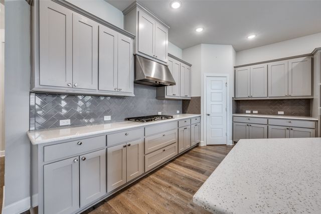 2615 High Bluff Drive, Mansfield, TX 76063
