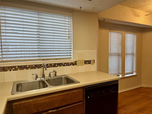 907 MIlford WAY B, Austin, TX 78745
