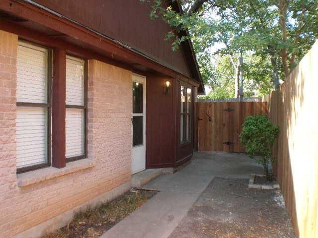 907 MIlford WAY B, Austin, TX 78745