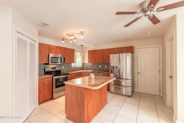 143 Wood Ibis Court, Daytona Beach, FL 32119