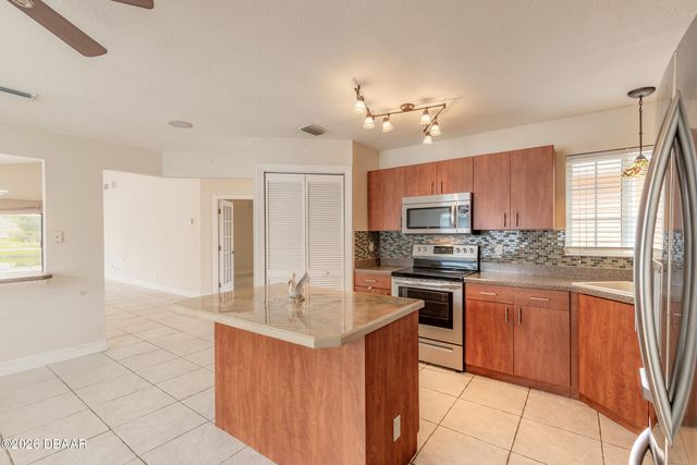 143 Wood Ibis Court, Daytona Beach, FL 32119