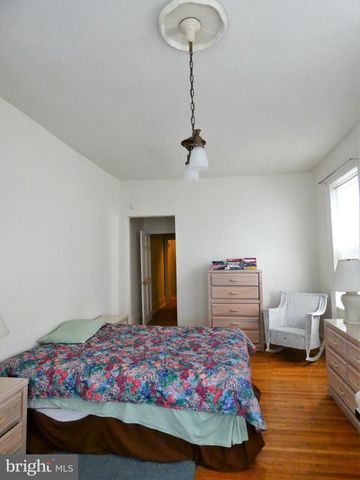 4238 PINE ST, Philadelphia, PA 19104