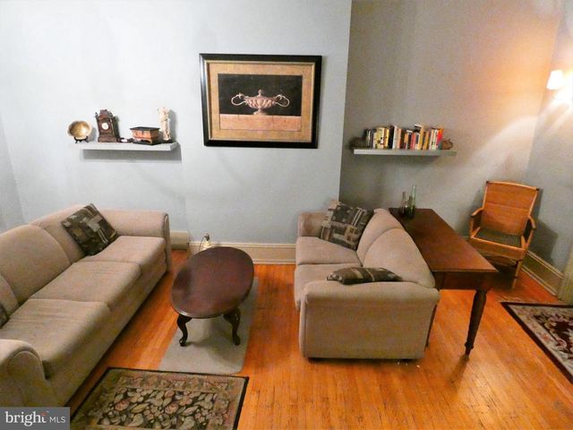 4238 PINE ST, Philadelphia, PA 19104