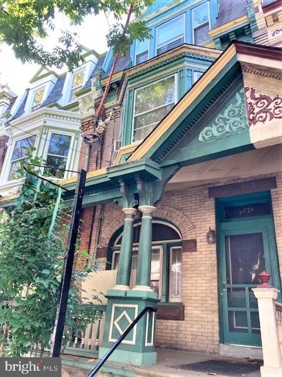 4238 PINE ST, Philadelphia, PA 19104