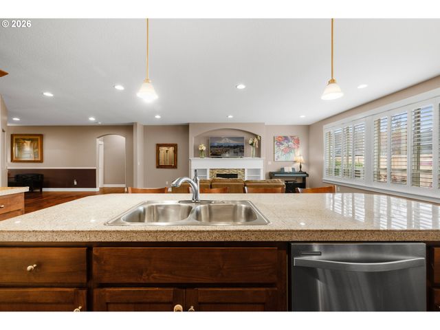 1481 N FIR St, Canby, OR 97013