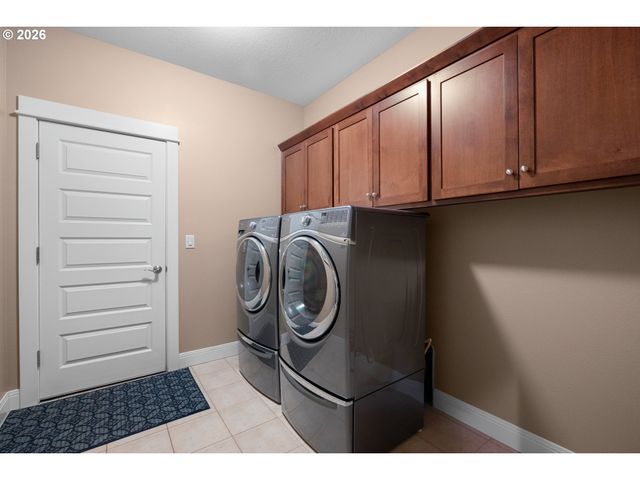 1481 N FIR St, Canby, OR 97013