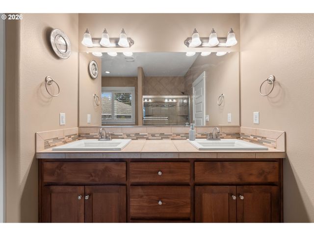 1481 N FIR St, Canby, OR 97013