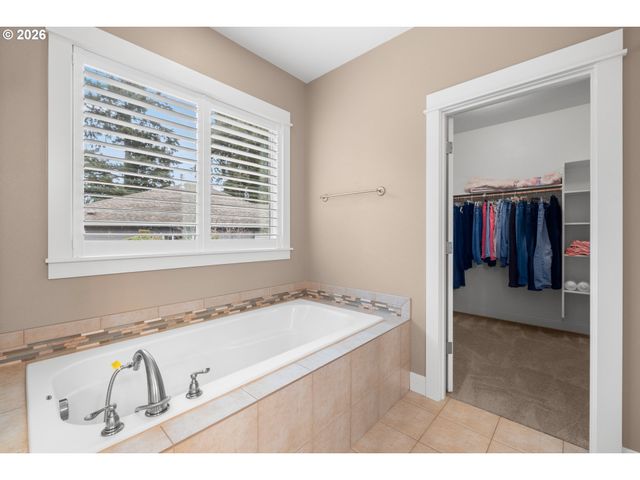 1481 N FIR St, Canby, OR 97013