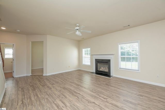 17 Jordan Crest Court, Simpsonville, SC 29681