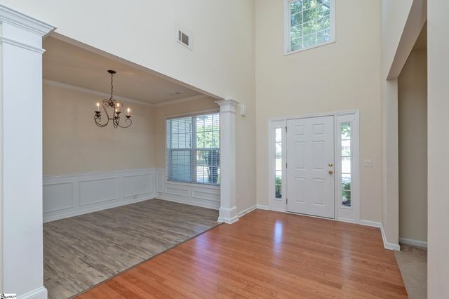 17 Jordan Crest Court, Simpsonville, SC 29681