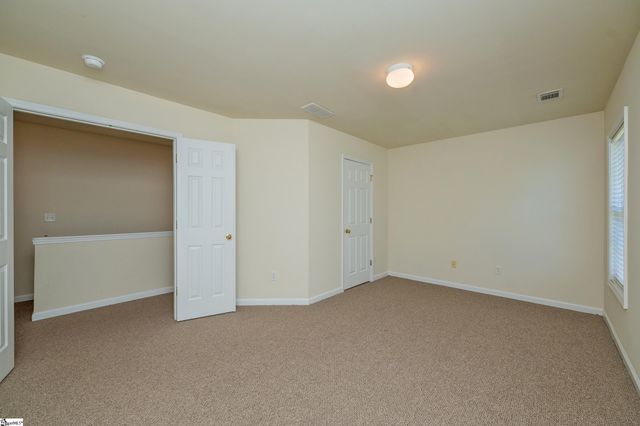 17 Jordan Crest Court, Simpsonville, SC 29681