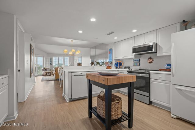 10300 Coast Guard Road 304d, Emerald Isle, NC 28594