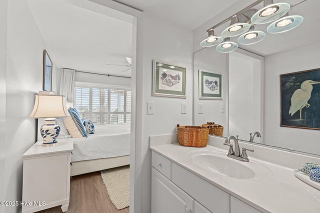 10300 Coast Guard Road 304d, Emerald Isle, NC 28594