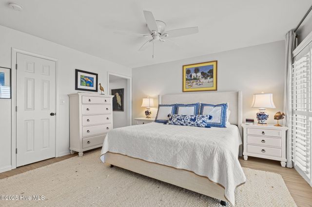 10300 Coast Guard Road 304d, Emerald Isle, NC 28594