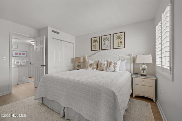 10300 Coast Guard Road 304d, Emerald Isle, NC 28594