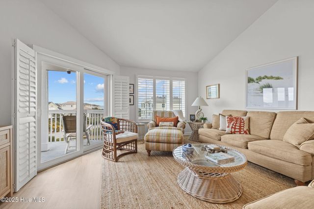 10300 Coast Guard Road 304d, Emerald Isle, NC 28594