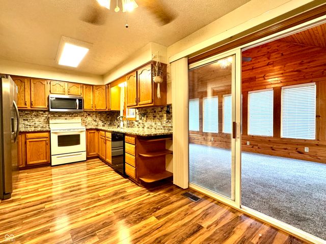 526 Jefferson Valley, Coatesville, IN 46121