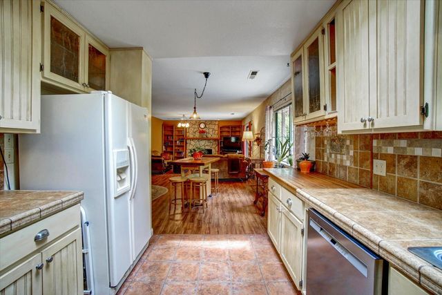 4141 Karl Dr, Diamond Springs, CA 95619