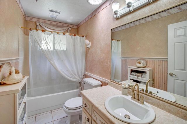 4141 Karl Dr, Diamond Springs, CA 95619