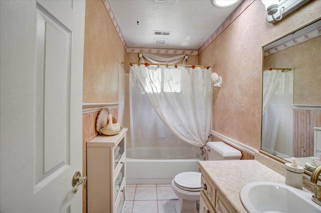 4141 Karl Dr, Diamond Springs, CA 95619