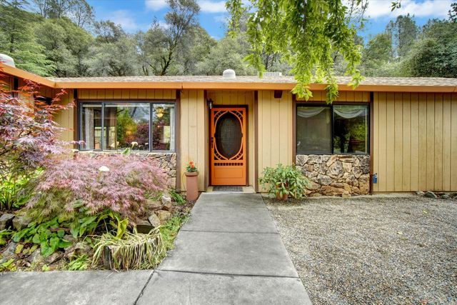 4141 Karl Dr, Diamond Springs, CA 95619